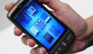 HTC Desire Smartphone: Laut Eugene Kaspersky können sich solche Geräte künftig als Segen für die Internet-Sicherheit herausstellen Foto: dpa