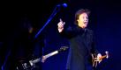 Sir Paul McCartney betritt bei einem Konzert in Los Angeles die Bühne. Mit seiner Up and Coming Tour ist er noch bis zum 23. Juni in den USA unterwegs. Foto: ap