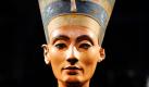 Wenn es nach Ägypten geht, muss die Nofretete bald den Kontinent wechseln: Das nordafrikanische Land fordert offiziell die Rückgabe der weltberühmten Büste der Nofretete, die im Neuen Museum in Berlin ausgestellt ist. Der ägyptische Altertumsrat erklärte in Kairo, ein entsprechender Antrag sei den deutschen Behörden zugestellt worden. Foto: dapd