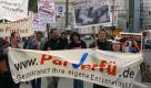 ..., die seit 1980 gegen die Mechanismen der Psychiatrie kämpft. Viele Mitglieder der Irren-Offensive sind selbst schon einmal in eine geschlossene Anstalt eingewiesen worden und wenden sich nun gegen Zwangseinweisung, Fixierung und Medikamente. Die Irren-Offensive blüht in der Berliner Hausbesetzerszene. Fast 30 Jahre später ist die seit 2009 mögliche Patientenverfügung eine von der Offensive proklamierte Möglichkeit, Behandlung zurückzuweisen. Für dieIrren eine Chance, dass sich ihre Situation ändert. Foto: Irren-Offensive
