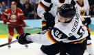 Nationalspieler Dennis Seidenberg wird bei der WM fehlen. Foto: Larry W. Smith Foto: dpa