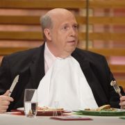 Ex-Fußballmanager Reiner Calmund nimmt gerade öffentlich ab. Ex-Fußballmanager Reiner Calmund nimmt gerade öffentlich ab.