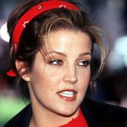 Lisa Marie Presley sowie ihre Mutter Priscilla sind Scientologen. Lisa Marie Presley sowie ihre Mutter Priscilla sind Scientologen.