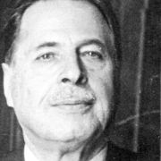 Die beiden ersten Ministerpräsidenten, Karl Geiler (parteilos, Bild) und Ludwig Bergsträsser (SPD), wurden von der US-Besatzungsmacht eingesetzt. Von dieser übernahm Professor Bergsträsser den Auftrag, eine Verwaltung mit Sitz in Darmstadt aufzubauen. Min Die beiden ersten Ministerpräsidenten, Karl Geiler (parteilos, Bild) und Ludwig Bergsträsser (SPD), wurden von der US-Besatzungsmacht eingesetzt. Von dieser übernahm Professor Bergsträsser den Auftrag, eine Verwaltung mit Sitz in Darmstadt aufzubauen. Min