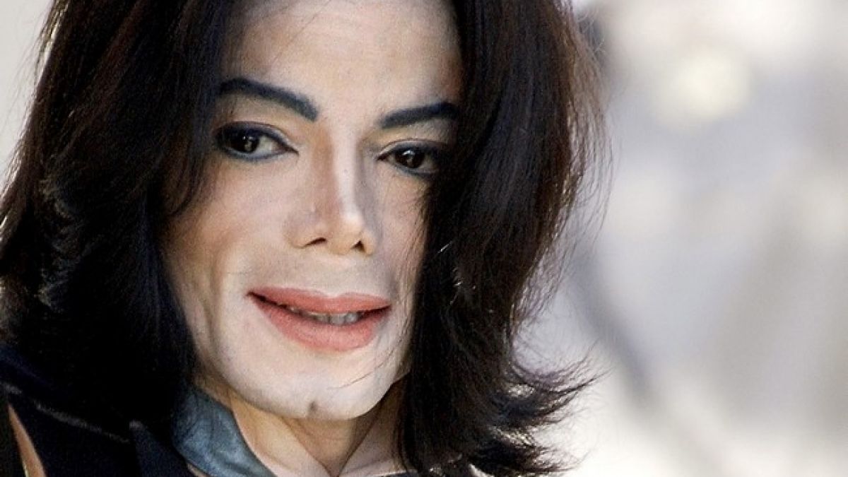 Michael Jacksons Haut wurde immer bleicher. Als Grund nannte er die Weißfleckenkrankheit. (Foto)