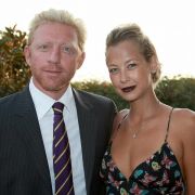 Boris Becker war mit Sandy Meyer-Wölden verlobt. Boris Becker war mit Sandy Meyer-Wölden verlobt.