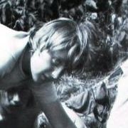 Kindheit in der Uckermark: Merkel als Angela Kasner kurz nach dem Abi im Juli 1973. Beim Camping in Himmelpfort kocht sie ein Essen auf der Feuerstelle. Kindheit in der Uckermark: Merkel als Angela Kasner kurz nach dem Abi im Juli 1973. Beim Camping in Himmelpfort kocht sie ein Essen auf der Feuerstelle.