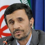 Mahmud Ahmadinedschad, der Präsident des Irans, hat nach der Wahl Demonstranten niederprügeln lassen. Mahmud Ahmadinedschad, der Präsident des Irans, hat nach der Wahl Demonstranten niederprügeln lassen.