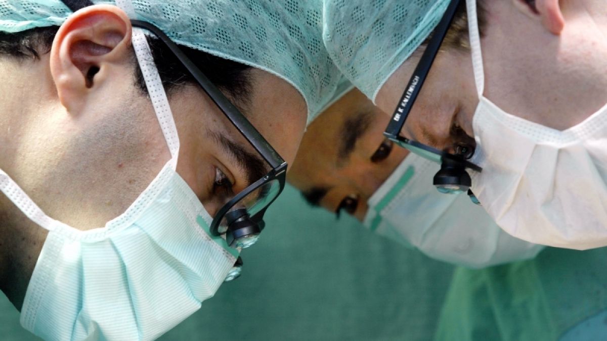 Immer mehr Operationen, immer mehr Bürokratie:Die Arbeitsbelastung für Chirurgen nimmt zu. (Foto)