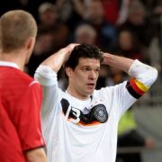 Michael Ballack: Der Capitano verpasst seine wohl letzte Weltmeisterschaft. Michael Ballack: Der Capitano verpasst seine wohl letzte Weltmeisterschaft.
