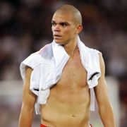 Pepe: Der zweite Ausfall in Portugals Hintermannschaft ist Innenverteidiger Pepe von Real Madrid. Ihn setzt ein Kreuzbandriss außer Gefecht. Pepe: Der zweite Ausfall in Portugals Hintermannschaft ist Innenverteidiger Pepe von Real Madrid. Ihn setzt ein Kreuzbandriss außer Gefecht.