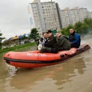 In Breslau sind weite Teile der Stadt komplett überflutet. In Breslau sind weite Teile der Stadt komplett überflutet.