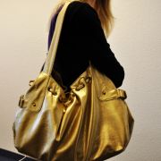 Kristina ist sehr modisch. Sie liebt kräftige Farben und frisches Design.Sie legt Wert auf Qualität, aber auch auf Originalität. Kristina ist sehr modisch. Sie liebt kräftige Farben und frisches Design.Sie legt Wert auf Qualität, aber auch auf Originalität.