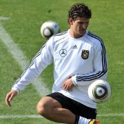 Mario Gomez: Hatte 13 Minuten Zeit zu zeigen, dass er ein Sturmtank ist. Seine Körpersprache aber signalisierte nur Niedergeschlagenheit. Mario Gomez: Hatte 13 Minuten Zeit zu zeigen, dass er ein Sturmtank ist. Seine Körpersprache aber signalisierte nur Niedergeschlagenheit.