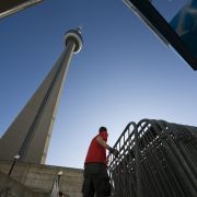 Bis Samstag tagen die Führer der wichtigsten Wirtschaftsmächte, der G20, in der kanadischen Metropole Toronto. Bis Samstag tagen die Führer der wichtigsten Wirtschaftsmächte, der G20, in der kanadischen Metropole Toronto.