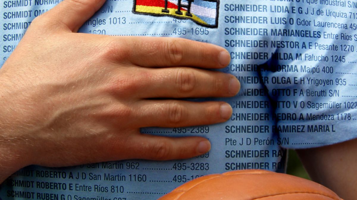Deutschland ist allgegenwärtig - auf der Brust und im Telefonbuch der Kleinstadt Eldorado. (Foto)