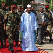 Auch Guinea gehört zu den gefährlichsten Ländern der Erde. Ende Dezember 2008 putschte das Militär. Hauptmann Camara setzte Regierung und Verfassung außer Kraft. Auch Guinea gehört zu den gefährlichsten Ländern der Erde. Ende Dezember 2008 putschte das Militär. Hauptmann Camara setzte Regierung und Verfassung außer Kraft.