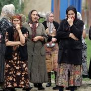Nach dem Zerfall der Sowjetunion kommt der Kaukasus nicht zur Ruhe. Der Tschetschenien-Krieg, der Krieg zwischen Georgien und Russland - der Kaukasus gilt als eine der gefährlichsten Regionen der Welt. Nach dem Zerfall der Sowjetunion kommt der Kaukasus nicht zur Ruhe. Der Tschetschenien-Krieg, der Krieg zwischen Georgien und Russland - der Kaukasus gilt als eine der gefährlichsten Regionen der Welt.