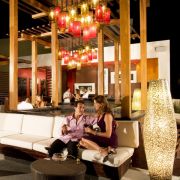 Im Temptation Resort Spa im mexikanischen Cancun dürfen nur Gäste einchecken, die mindestens 21 sind. Im Temptation Resort Spa im mexikanischen Cancun dürfen nur Gäste einchecken, die mindestens 21 sind.
