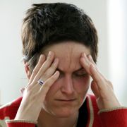 Mehr als acht Millionen Deutsche leiden an Migräne, zwei Drittel davon sind Frauen. Die Volkskrankheit lässt sich nicht heilen, ist aber gut zu behandeln wenn die Therapie stimmt. Mehr als acht Millionen Deutsche leiden an Migräne, zwei Drittel davon sind Frauen. Die Volkskrankheit lässt sich nicht heilen, ist aber gut zu behandeln wenn die Therapie stimmt.