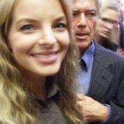 Yvonne Catterfeld: Ich habe mich auch gefragt, ob das Leben zu lang ist. Es ist natürlich eigentlich zu kurz, denkt man ja immer. Aber das Leben erscheint einem zu lang, wenn nichts nach Plan läuft und alles aus den Fugen gerät. Mir persönlich ersc Yvonne Catterfeld: Ich habe mich auch gefragt, ob das Leben zu lang ist. Es ist natürlich eigentlich zu kurz, denkt man ja immer. Aber das Leben erscheint einem zu lang, wenn nichts nach Plan läuft und alles aus den Fugen gerät. Mir persönlich ersc