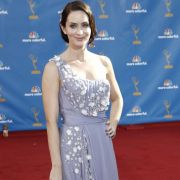 Emily Blunt fühlt sich sichtlich wohl in ihrem Lavendel-farbenden Kleid von Dior. Emily Blunt fühlt sich sichtlich wohl in ihrem Lavendel-farbenden Kleid von Dior.