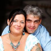 Huch, das ist doch gar nicht mehr Anne! Genau, denn Lämmes hat auf dem Scheunenfest eine andere Dame kennengelernt und seine Erstgewählte in die Wüste geschickt. Huch, das ist doch gar nicht mehr Anne! Genau, denn Lämmes hat auf dem Scheunenfest eine andere Dame kennengelernt und seine Erstgewählte in die Wüste geschickt.