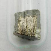 Wirklich knapp werden könnten die beiden Spezialmetalle Neodym und Dysprosium. Hier werde mit einem Angebotsdefizit in 20 Jahren gerechnet. Für sie gibt es bisher keine wirkliche Substitutionsmöglichkeit, das heißt die beiden Metalle können nicht durch an Wirklich knapp werden könnten die beiden Spezialmetalle Neodym und Dysprosium. Hier werde mit einem Angebotsdefizit in 20 Jahren gerechnet. Für sie gibt es bisher keine wirkliche Substitutionsmöglichkeit, das heißt die beiden Metalle können nicht durch an