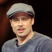 Brad Pitt war früher ein Huhn. Brad Pitt war früher ein Huhn.