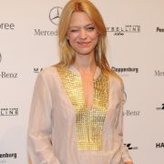 Heike Makatsch sollte iegentlich bei MTV arbeiten, landete aber dann doch 1993 bei Viva. Heike Makatsch sollte iegentlich bei MTV arbeiten, landete aber dann doch 1993 bei Viva.