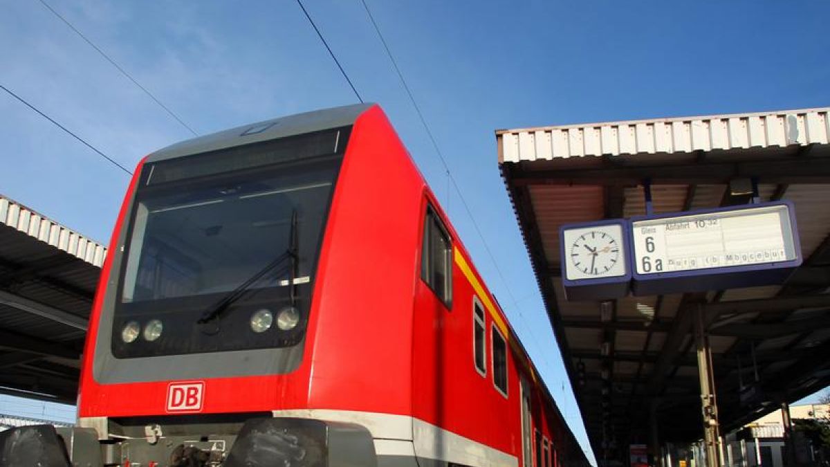Bahnt sich ein neuer Bahnstreik an? Der Chef der Lokführergewerkschaft GDL, Claus Weselsky, hat erneut damit gedroht. (Foto)