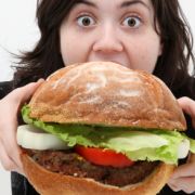 Heißhunger kommt plötzlich. News.de verrät, wo er herkommt und was dagegen hilft. Heißhunger kommt plötzlich. News.de verrät, wo er herkommt und was dagegen hilft.