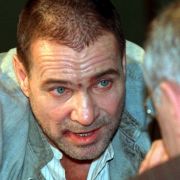 ...deshalb wurde spekuliert, dass er die Leichen zu Wurst verarbeitet hat. Bewiesen wurde es ihm nie. Der Schauspieler Götz George glänzte 1995 mit seiner Darstellung des Serienmörders Haarmann im Film Der Totmacher - und wurde dafür mit Preisen überhäuft ...deshalb wurde spekuliert, dass er die Leichen zu Wurst verarbeitet hat. Bewiesen wurde es ihm nie. Der Schauspieler Götz George glänzte 1995 mit seiner Darstellung des Serienmörders Haarmann im Film Der Totmacher - und wurde dafür mit Preisen überhäuft