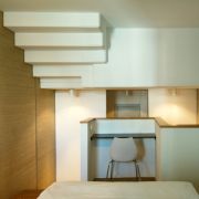Neben der Literatur wartet das Wedina auch mit einer außergewöhnlichen Architektur und Inneneinrichtung auf seine Gäste. Es dominieren Holz, Glas, Granit und Beton. Neben der Literatur wartet das Wedina auch mit einer außergewöhnlichen Architektur und Inneneinrichtung auf seine Gäste. Es dominieren Holz, Glas, Granit und Beton.
