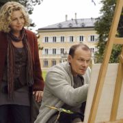 Der legendäre Einarmige: Kriminalhauptkommissar Jürgen Tauber (Edgar Selge, rechts) löste bis 2009 seine Fälle mit Kollegin Jo Obermaier (Michaela May) in München. Der legendäre Einarmige: Kriminalhauptkommissar Jürgen Tauber (Edgar Selge, rechts) löste bis 2009 seine Fälle mit Kollegin Jo Obermaier (Michaela May) in München.