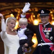 Mette Marit und ihr Sohn Marius, Prinz Haakon Mette Marit und ihr Sohn Marius, Prinz Haakon