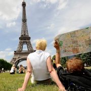 Wer nach Frankreich reisen will, sollte gegen Masern geimpft sein. Die Erkrankungsquote dort ist hoch. Wer nach Frankreich reisen will, sollte gegen Masern geimpft sein. Die Erkrankungsquote dort ist hoch.