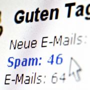 «Läufts im Bett nicht mehr so?» steht im Betreff der Email und Sie wissen: Spam-Alarm. Wahre Literaten lesen die Nachrichten nicht nur, sie schreiben auch. Spammer verdienen mit vier bis 7,50 Euro nicht wirklich gut, wissen aber: Millionen von Menschen we «Läufts im Bett nicht mehr so?» steht im Betreff der Email und Sie wissen: Spam-Alarm. Wahre Literaten lesen die Nachrichten nicht nur, sie schreiben auch. Spammer verdienen mit vier bis 7,50 Euro nicht wirklich gut, wissen aber: Millionen von Menschen we
