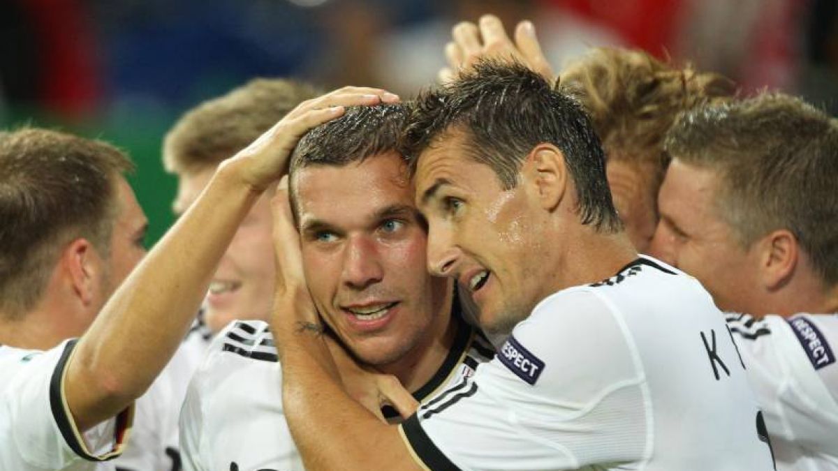 So jubelten Lukas Podolski und Miroslav Klose noch gemeinsam gegen Österreich. (Foto)