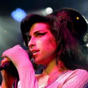 Rekordpreis für Kleid von Amy Winehouse Rekordpreis für Kleid von Amy Winehouse