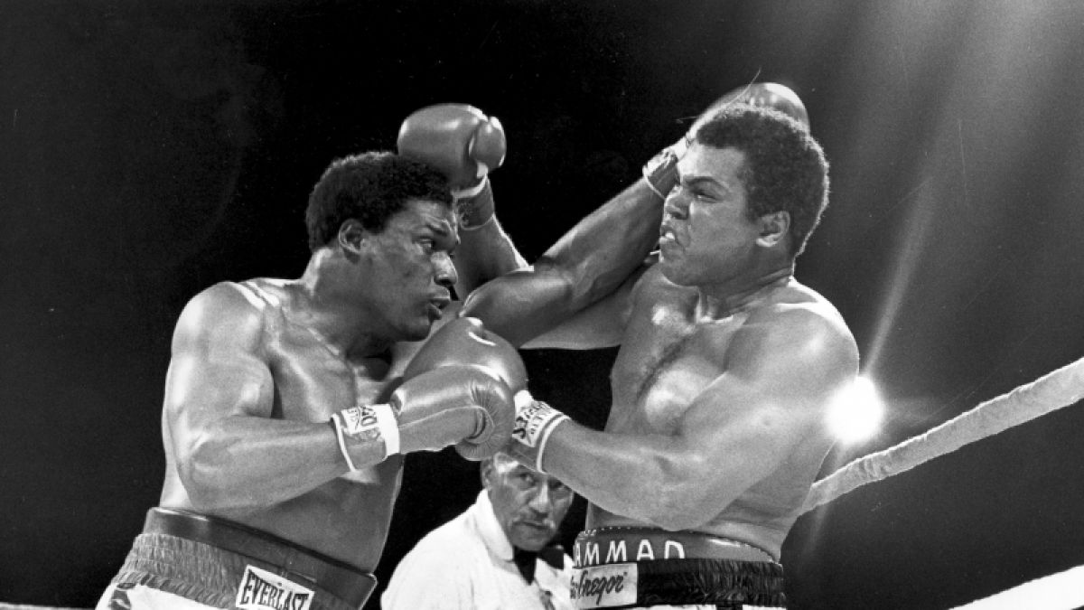 Aus dem Drama wurde das Trauma von Bahama: Trevor Berbick (links) gegen Muhammad Ali. (Foto)