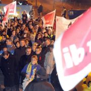 2004 veröffentlichte die Dienstleister-Gewerkschaft ver.di das sogenannte Lidl-Schwarzbuch. 2004 veröffentlichte die Dienstleister-Gewerkschaft ver.di das sogenannte Lidl-Schwarzbuch.