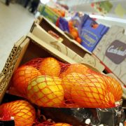 Schon mehrfach geriet Lidl in die Schlagzeilen, weil die Pestizigbelastung von Obst und Gemüse aus den Supermärkten zu hoch war. Schon mehrfach geriet Lidl in die Schlagzeilen, weil die Pestizigbelastung von Obst und Gemüse aus den Supermärkten zu hoch war.