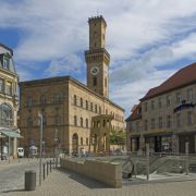 Beschaulich hingegen ist es hier: Als sicherste Stadt hingegen darf sich Fürth rühmen, laut einer Auswertung der BKA-Zahlen durch den Fokus fanden dort 2010 die wenigsten Gewalttaten statt. Beschaulich hingegen ist es hier: Als sicherste Stadt hingegen darf sich Fürth rühmen, laut einer Auswertung der BKA-Zahlen durch den Fokus fanden dort 2010 die wenigsten Gewalttaten statt.