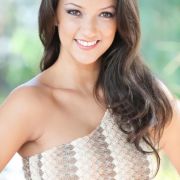 Ende 2011 wurde die gebürtige Kolumbianerin Viviana Beltràn Velez zur Miss Hamburg gekürt. Jetzt hat auch sie die Chance, Miss Germany zu werden. Viviana ist 23 Jahre alt, 1,74 Meter groß und arbeitet als kaufmännische Assistentin. Ende 2011 wurde die gebürtige Kolumbianerin Viviana Beltràn Velez zur Miss Hamburg gekürt. Jetzt hat auch sie die Chance, Miss Germany zu werden. Viviana ist 23 Jahre alt, 1,74 Meter groß und arbeitet als kaufmännische Assistentin.