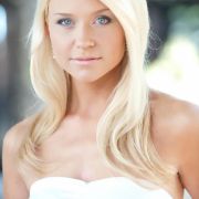 Miss Mitteldeutschland Sarah Stroh liebt die schönen Dinge der Welt, interessiert sich für Mode, Design, Musical und Tanz. Doch bevor es hoch hinaus geht, muss die 21-jährige Abiturientin erst einmal auf der Miss Germany Bühne bestehen. Miss Mitteldeutschland Sarah Stroh liebt die schönen Dinge der Welt, interessiert sich für Mode, Design, Musical und Tanz. Doch bevor es hoch hinaus geht, muss die 21-jährige Abiturientin erst einmal auf der Miss Germany Bühne bestehen.