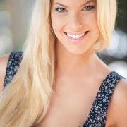 Was es nicht alles gibt: Nicht nur die Bundesländer küren Missen, sondern auch Unternehmen. Isabel Gülck ist Miss Ashampoo 2012. Ashampoo ist ein Software-Unternehmen, das anscheinend nicht nur Wert auf Technik, sondern auch auf Ästhestik legt. Was es nicht alles gibt: Nicht nur die Bundesländer küren Missen, sondern auch Unternehmen. Isabel Gülck ist Miss Ashampoo 2012. Ashampoo ist ein Software-Unternehmen, das anscheinend nicht nur Wert auf Technik, sondern auch auf Ästhestik legt.