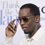 «Ruhe in Frieden, Whitney», twitterte Rapper Sean «Diddy» Combs. «Ruhe in Frieden, Whitney», twitterte Rapper Sean «Diddy» Combs.