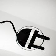 Experten glauben, dass die Zukunft der Kraftstoffherstellung in einem Mix aus Elektro- und Gasfahrzeugen liegt. Doch bislang läuft es hierzulande eher schleppend: Lediglich etwas mehr als 100 Elektroautos wurden 2011 von Privatkunden gekauft. Experten glauben, dass die Zukunft der Kraftstoffherstellung in einem Mix aus Elektro- und Gasfahrzeugen liegt. Doch bislang läuft es hierzulande eher schleppend: Lediglich etwas mehr als 100 Elektroautos wurden 2011 von Privatkunden gekauft.