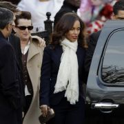 Auch Alicia Keys erwies Whitney Houston die letzte Ehre: Sie widmete ihren Song Send Me An Angel der verstorbenen Sängerin. Auch Alicia Keys erwies Whitney Houston die letzte Ehre: Sie widmete ihren Song Send Me An Angel der verstorbenen Sängerin.